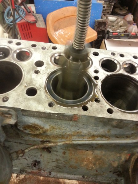 Cylinder Honing 1.jpg